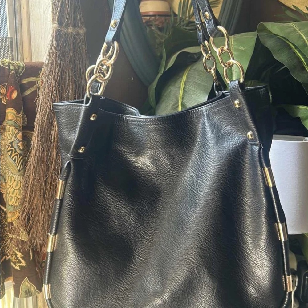 Jessica Simpson Elegant Black Leather Tote Bag